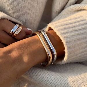 Elegant Gold square Women's Bracelet clasp bangle 18kt gold over stainless